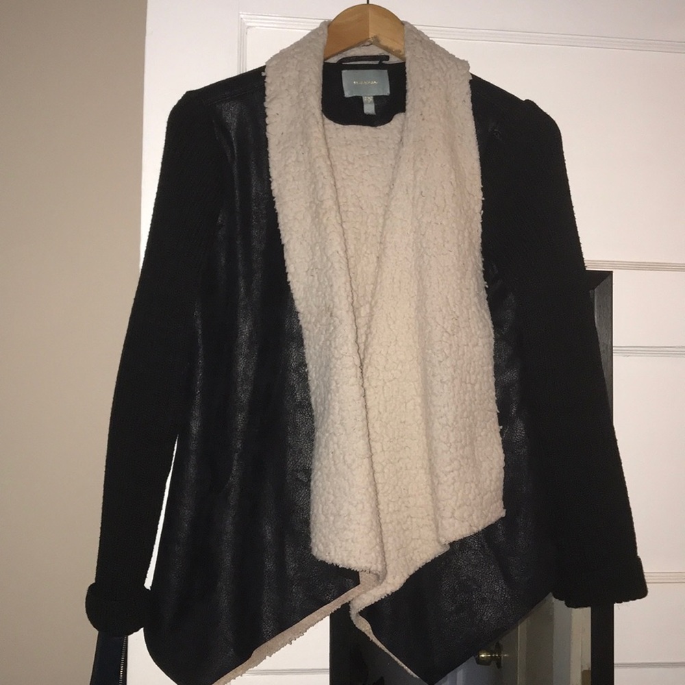 Cute Sherpa coat!